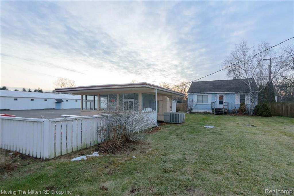 19750 SUMPTER Road, Belleville, MI 48111 — Photo 24
