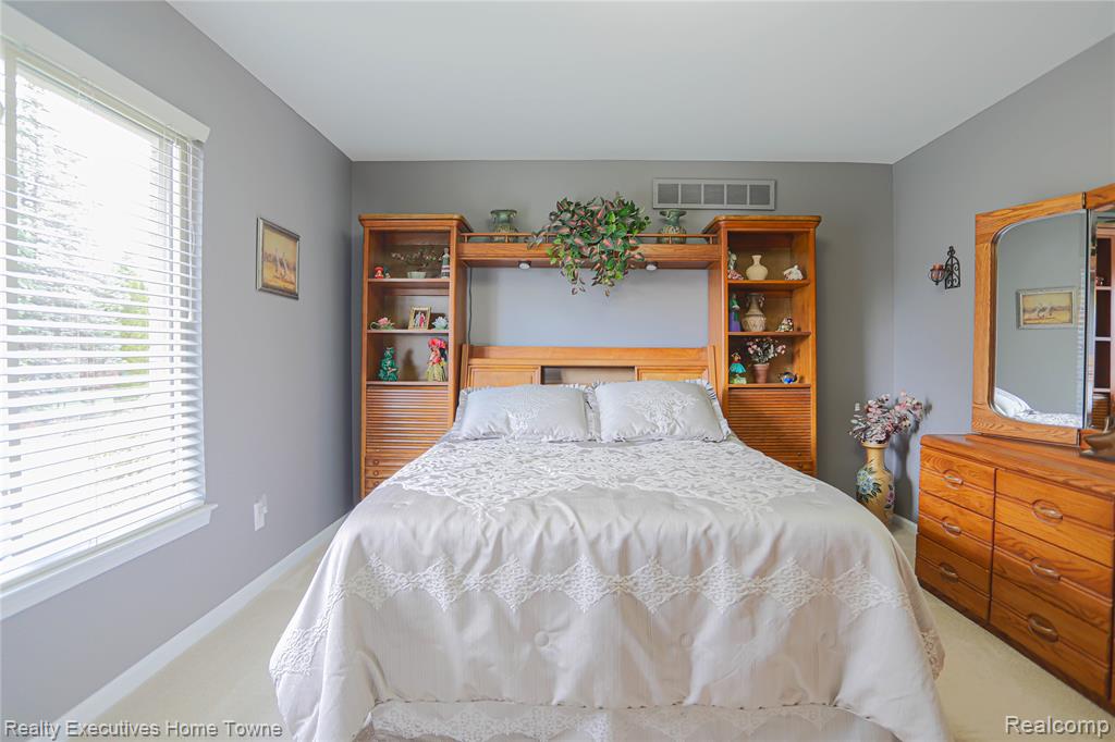 50315 Alden Drive, Macomb, MI 48044 — Photo 38