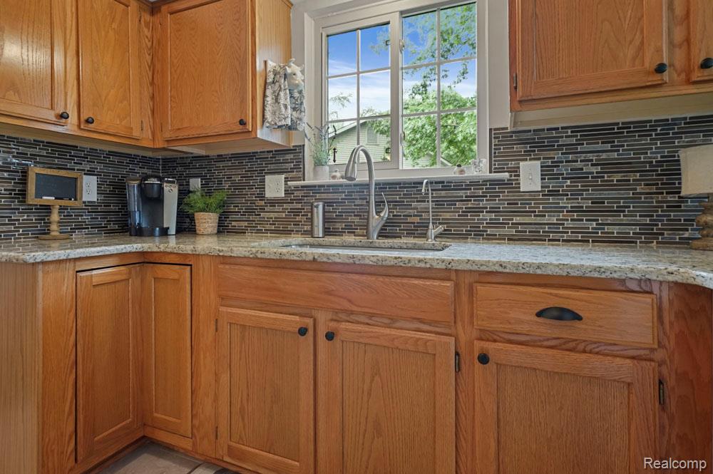 22230 Quail Run Circle, 1, South Lyon, MI 48178 — Photo 15