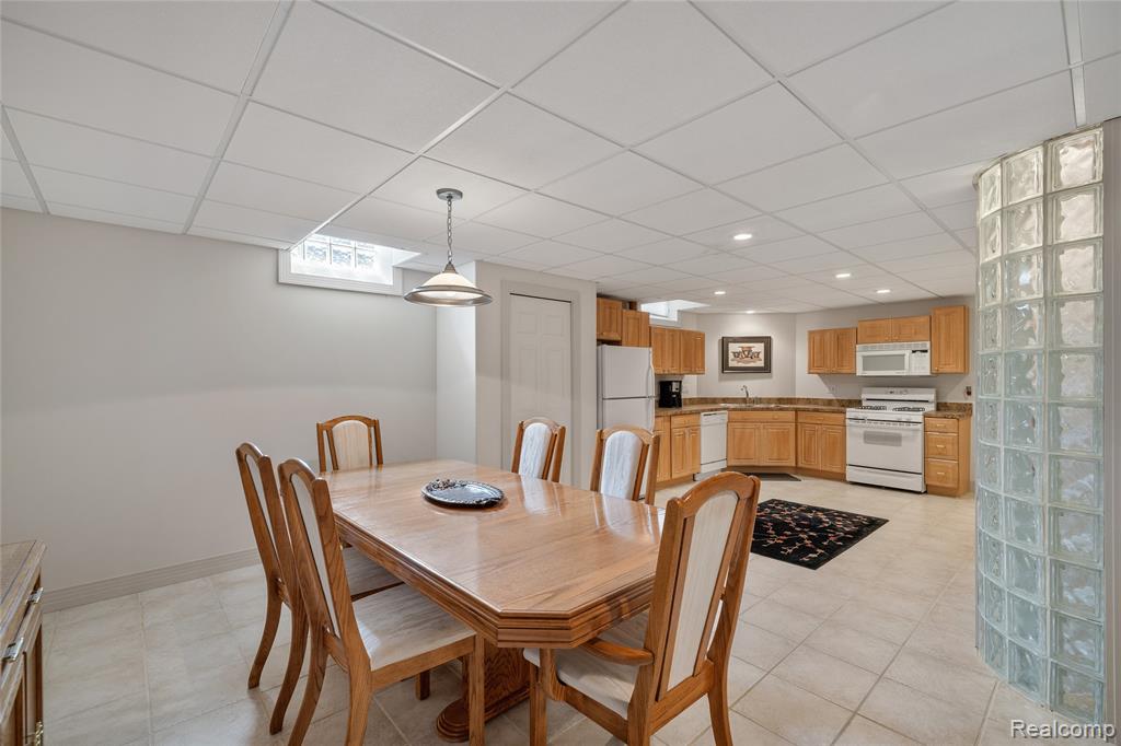 49539 Nautical Drive, Chesterfield, MI 48047 — Photo 44