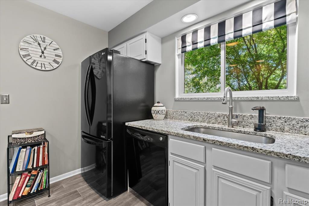 9498 Fenwin Drive, Grand Blanc, MI, 48439