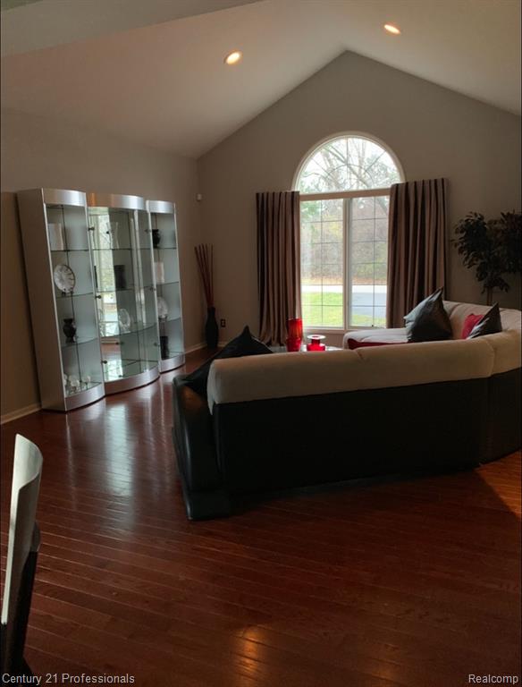 27568 Rainbow Circle, Lathrup Village, MI 48076 — Photo 6