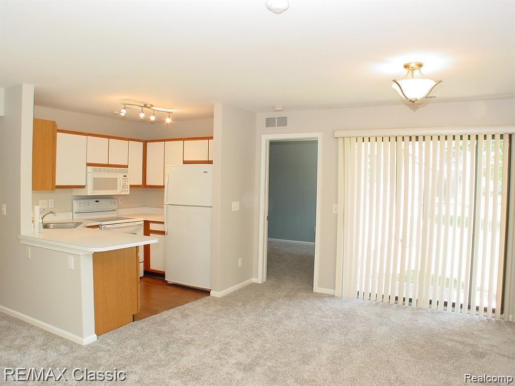 42776 LILLEY POINTE Drive, 171, Canton, MI 48187 — Photo 7