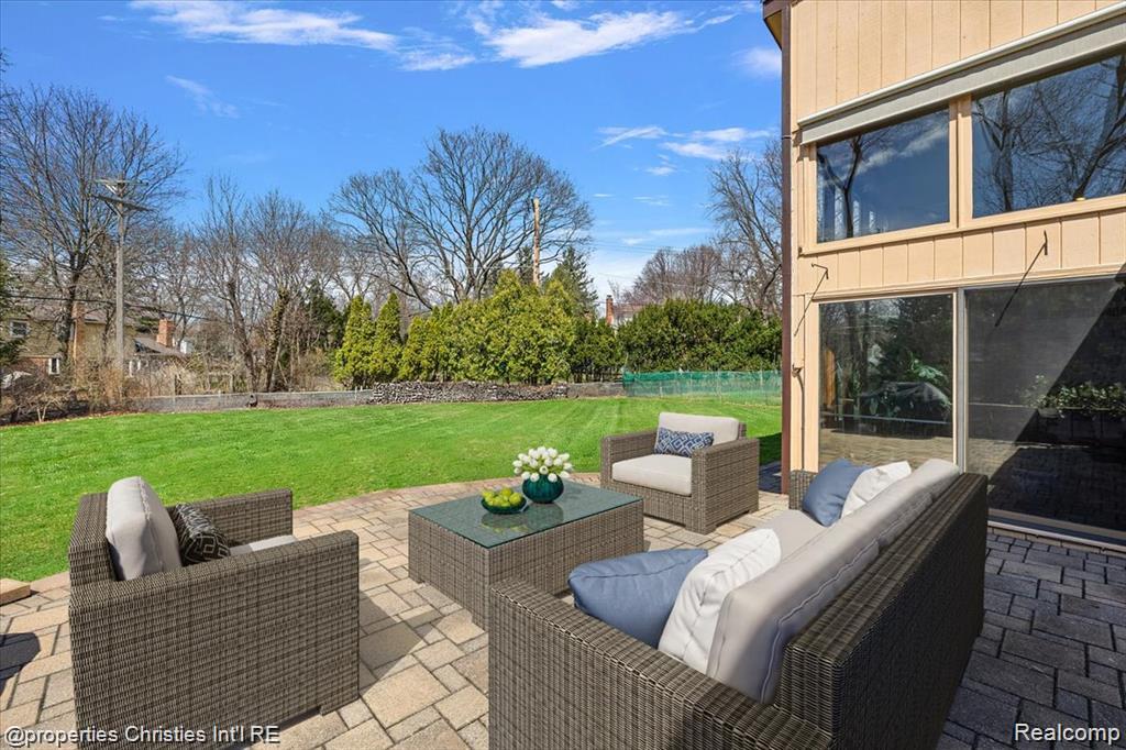 4566 Walden Drive, Bloomfield Hills, MI 48301 — Photo 21
