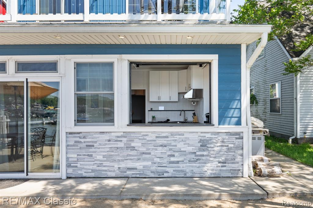 11478 E Shore Drive, Whitmore Lake, MI 48189 — Photo 10