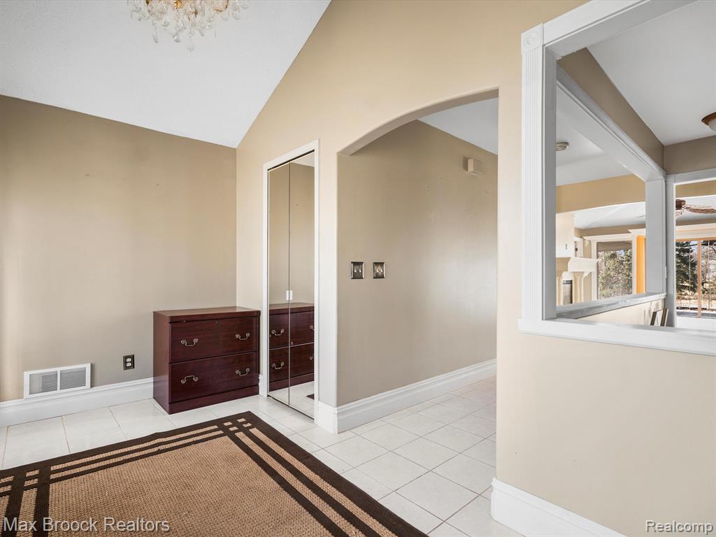 45419 HEATHERWOODE Lane, Macomb, MI 48044 — Photo 13