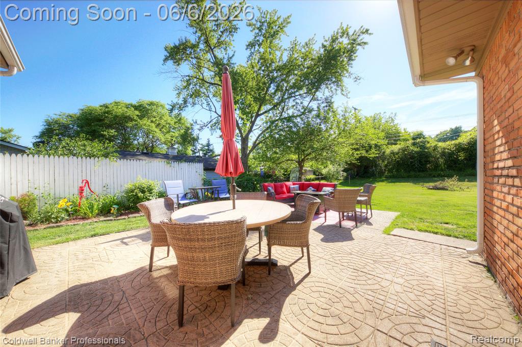373 Tilmor Drive, Waterford, MI 48328 — Photo 43