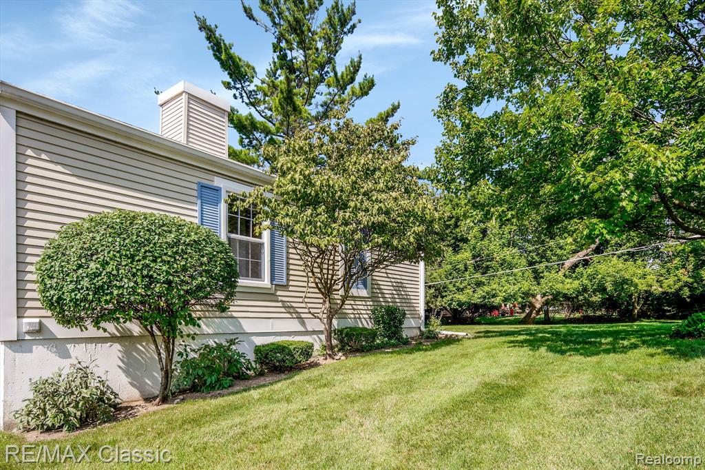 41716 ONAWAY Drive, Northville, MI 48167 — Photo 20
