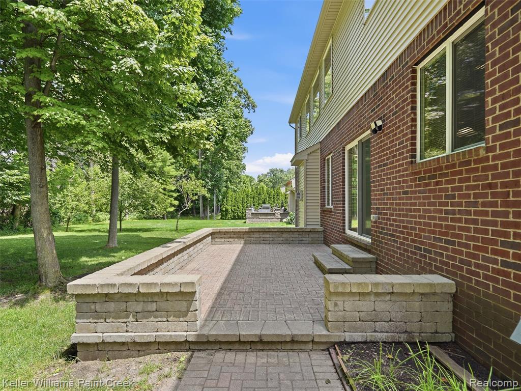 846 Monterey Lane, Rochester Hills, MI 48307 — Photo 36