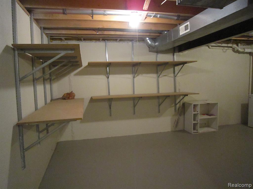 43841 ALGONQUIN Drive, Novi, MI — Photo 36