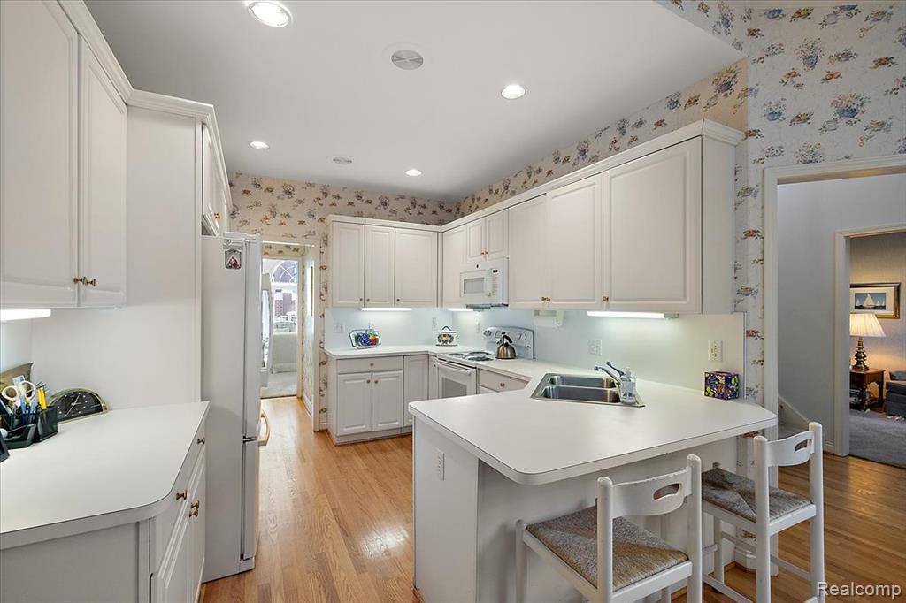 9000 Harbor Place Drive, Saint Clair Shores, MI 48080 — Photo 14