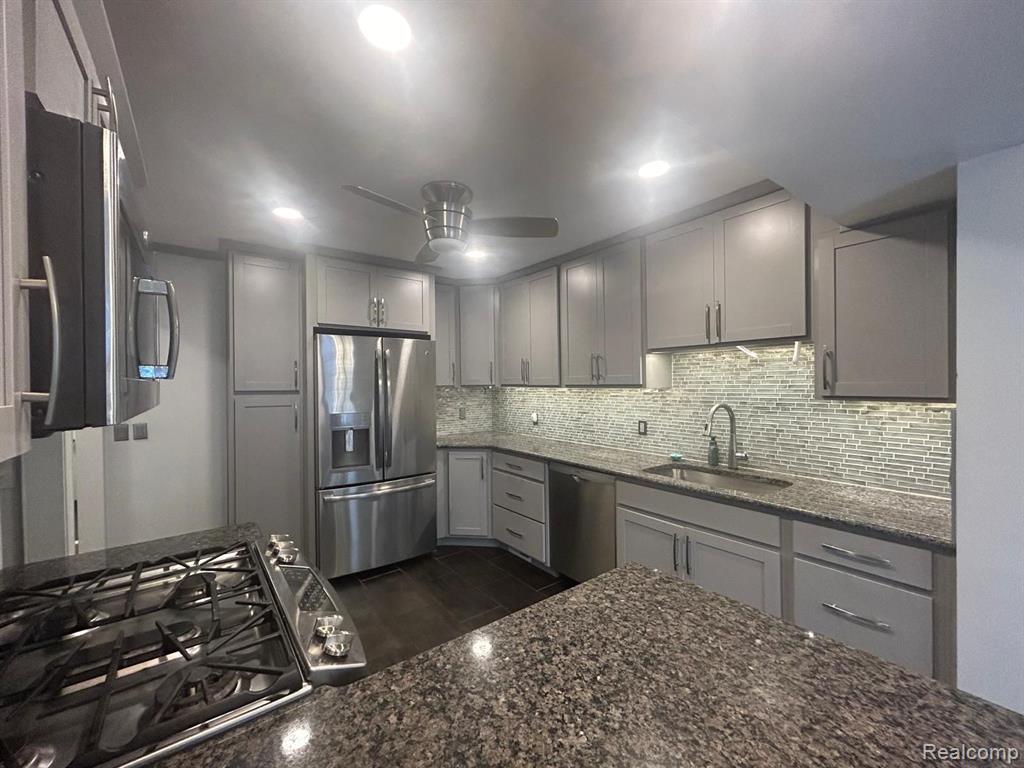 1534 BRENTWOOD Drive, Troy, MI 48098 — Photo 11