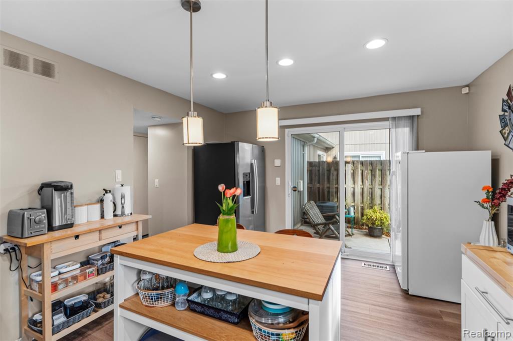 42258 Norwood Court, Wayne, MI 48167 — Photo 14