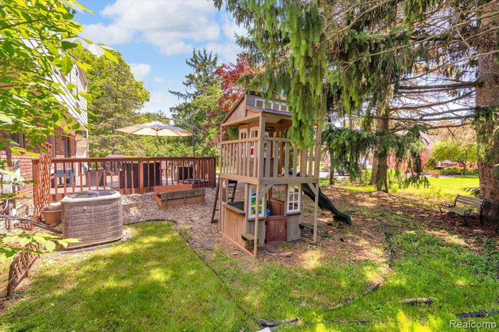 4055 Old Dominion Drive, West Bloomfield, MI 48323 — Photo 38
