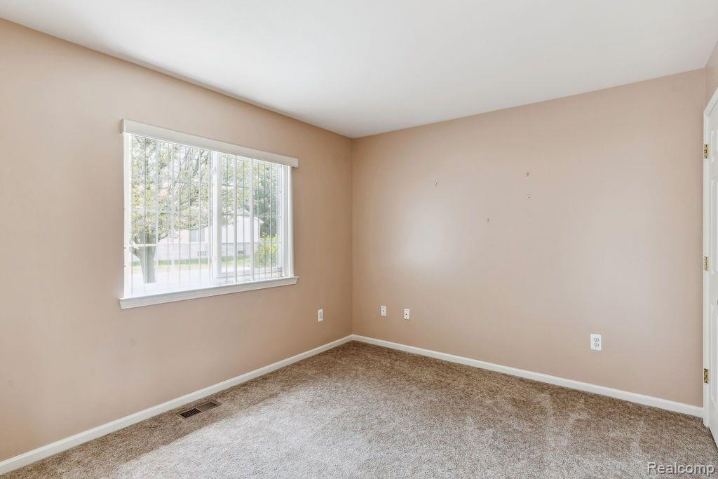 41446 REDMOND, Clinton Twp, MI 48038 — Photo 17