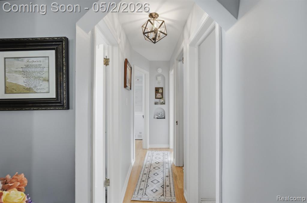 1857 Roslyn Road, Grosse Pointe Woods, MI 48236 — Photo 6