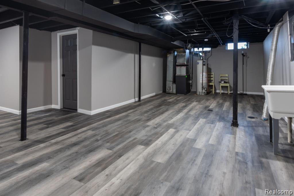 4322 RANDOLPH Street, Wayne, MI 48184 — Photo 17