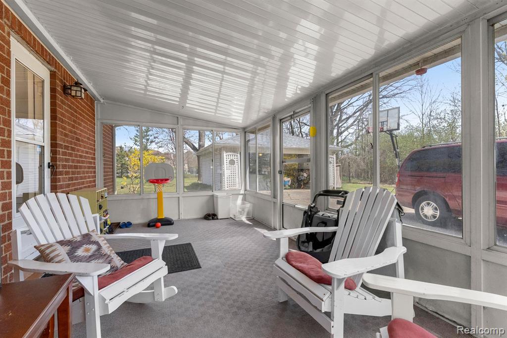 46910 CHERRY HILL Road, Canton, MI 48187 — Photo 33