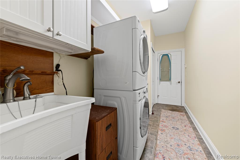 5802 Lakeshore Road, Fort Gratiot, MI 48059 — Photo 36