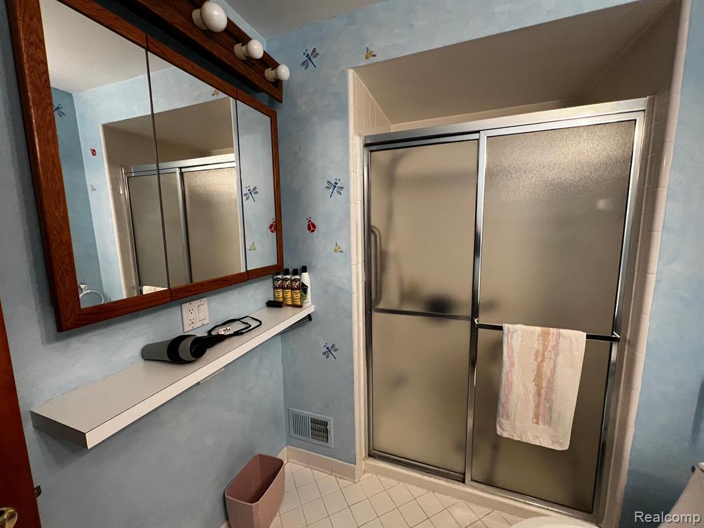 40363 DENBIGH Drive, Sterling Heights, MI 48310 — Photo 29