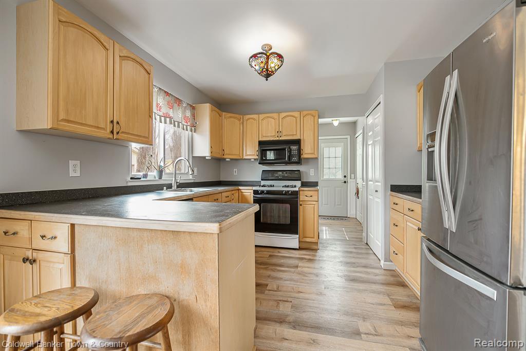 915 TANAGER Trail, Howell, MI 48843 — Photo 11