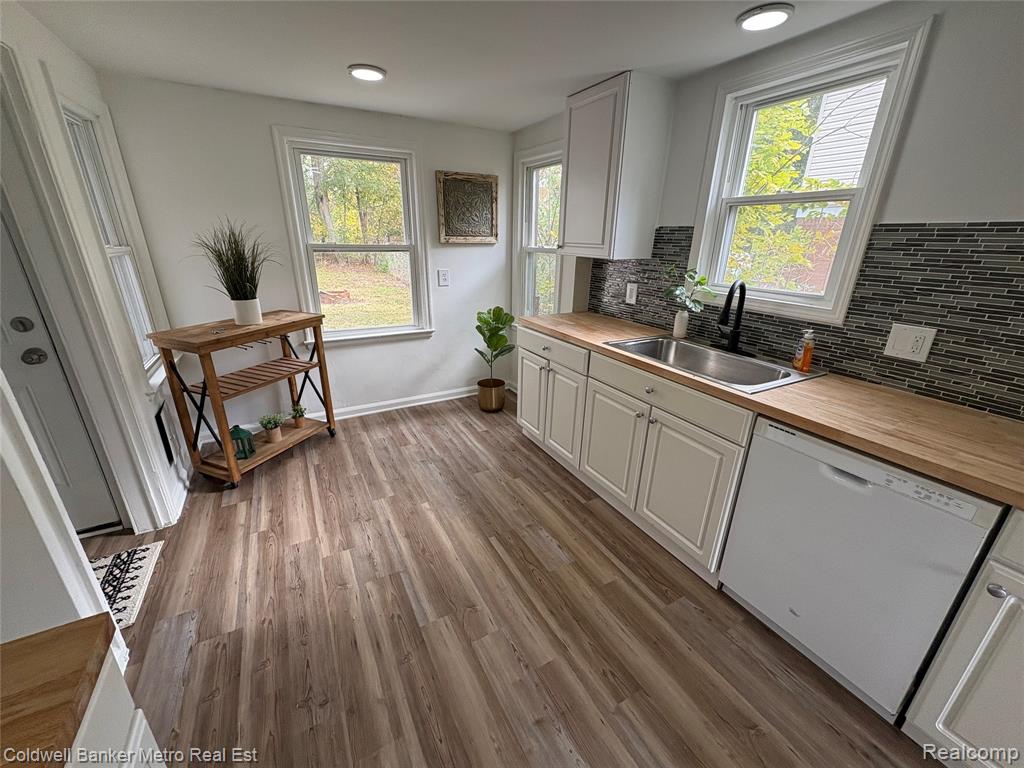 92 N Ardmore Street, Pontiac, MI 48342 — Photo 14