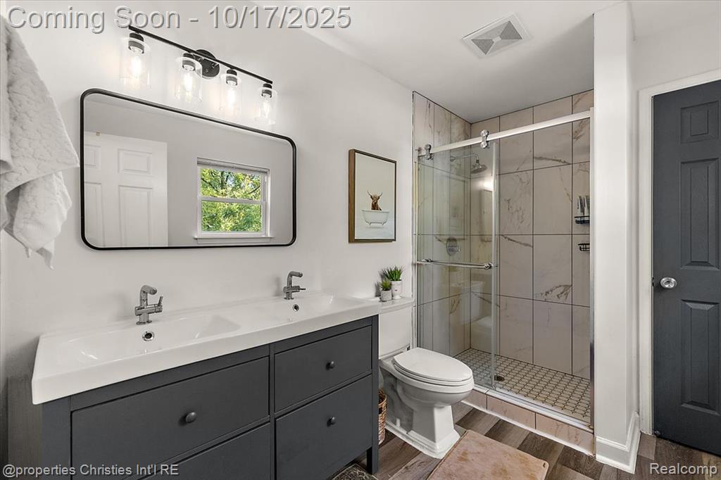 3076 Pridham Street, Keego Harbor, MI 48320 — Photo 22