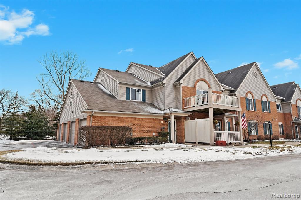 366 MARIGOLD Circle, Westland, MI — Photo 3