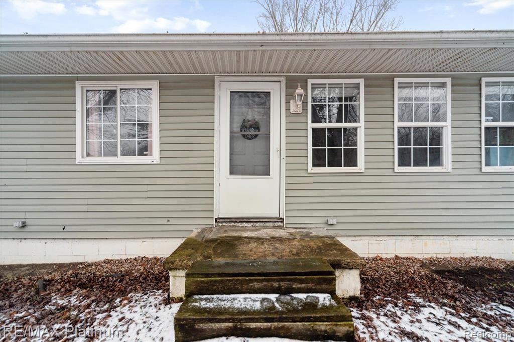 107 RUSSELL Street, Leslie, MI 49251 — Photo 5