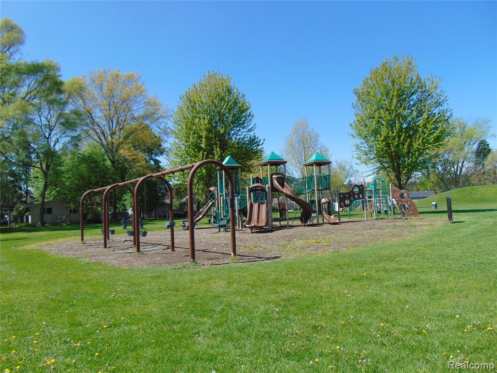 456 Maple Street, Algonac, MI 48001 — Photo 8