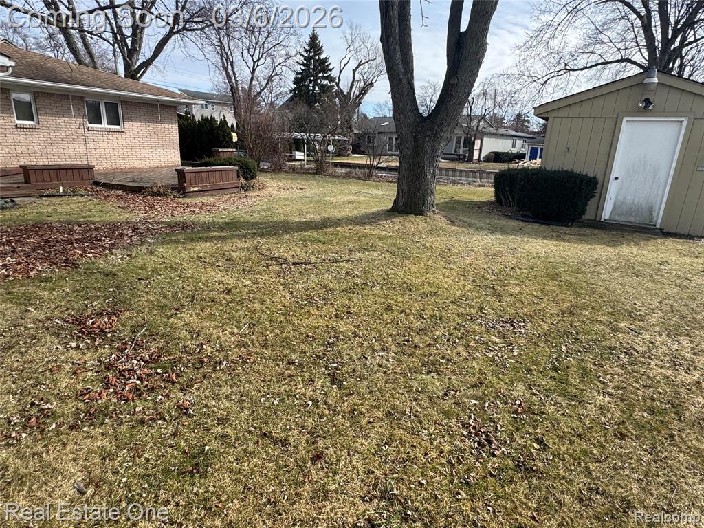 1848 Maddy Lane, Keego Harbor, MI 48320 — Photo 22