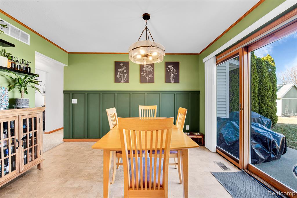 566 Webber Drive, Temperance, MI 48182 — Photo 8