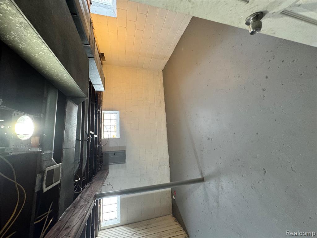 12010 Lakepointe Street, Detroit, MI, 48224