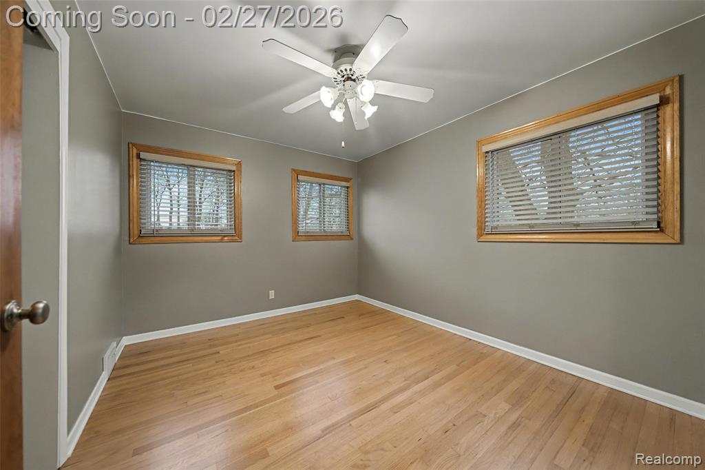 3842 Dill Drive, Waterford, MI 48329 — Photo 4