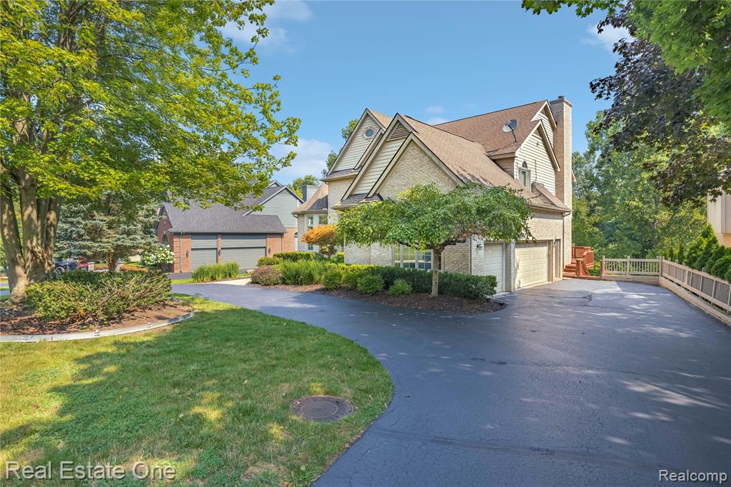 6210 Orchard Woods Drive, West Bloomfield, MI 48324 — Photo 5