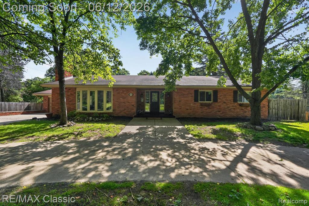 2939 Shirley Street, Milford, MI 48380 — Photo 2