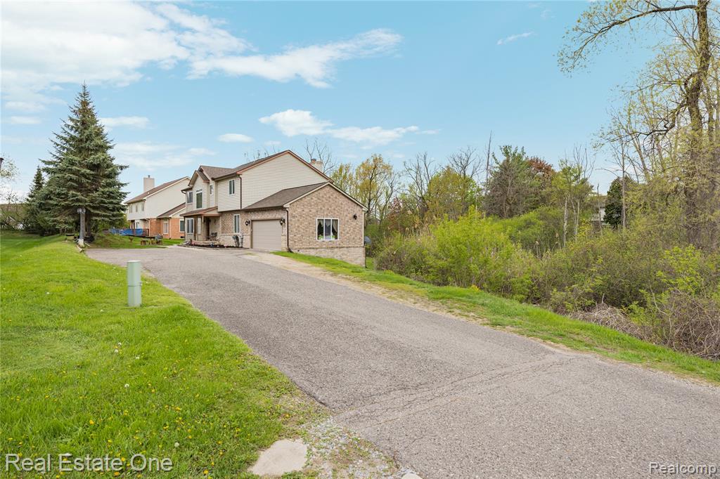 7295 W Maple Road, West Bloomfield, MI — Photo 26