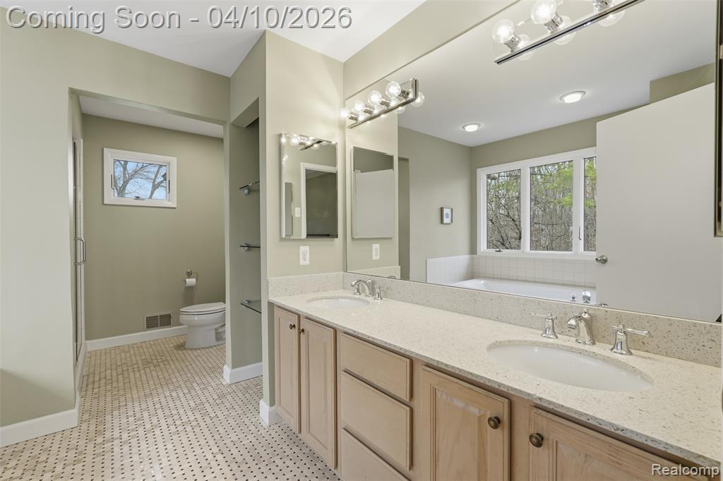 2181 Trillium Woods Drive, Ann Arbor, MI 48105 — Photo 22