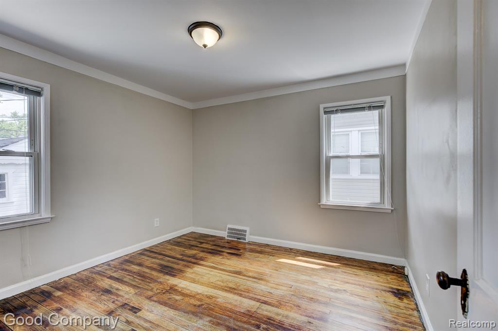 830 W HAZELHURST Street, Ferndale, MI 48220 — Photo 20
