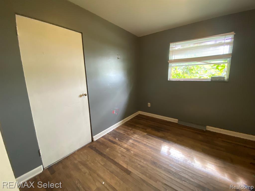 1788 TITTABAWASSEE Road, Saginaw, MI 48604 — Photo 7