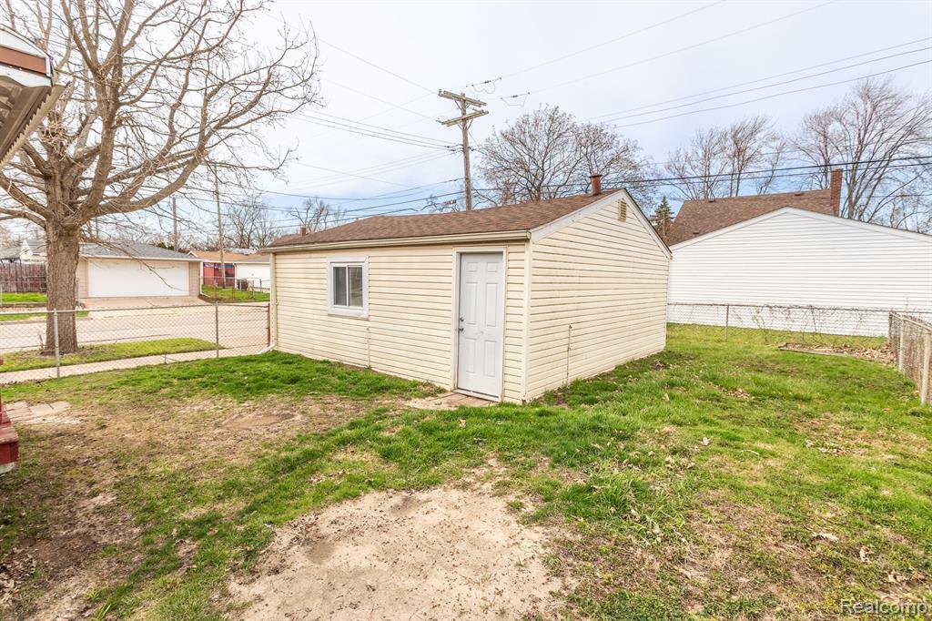 882 STEWART Avenue, Lincoln Park, MI 48146 — Photo 19