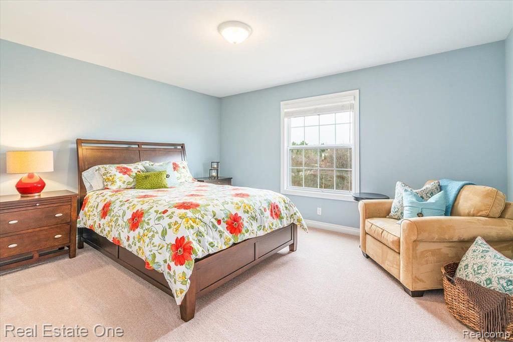 48025 E OXFORD Court, Canton, MI 48187 — Photo 51
