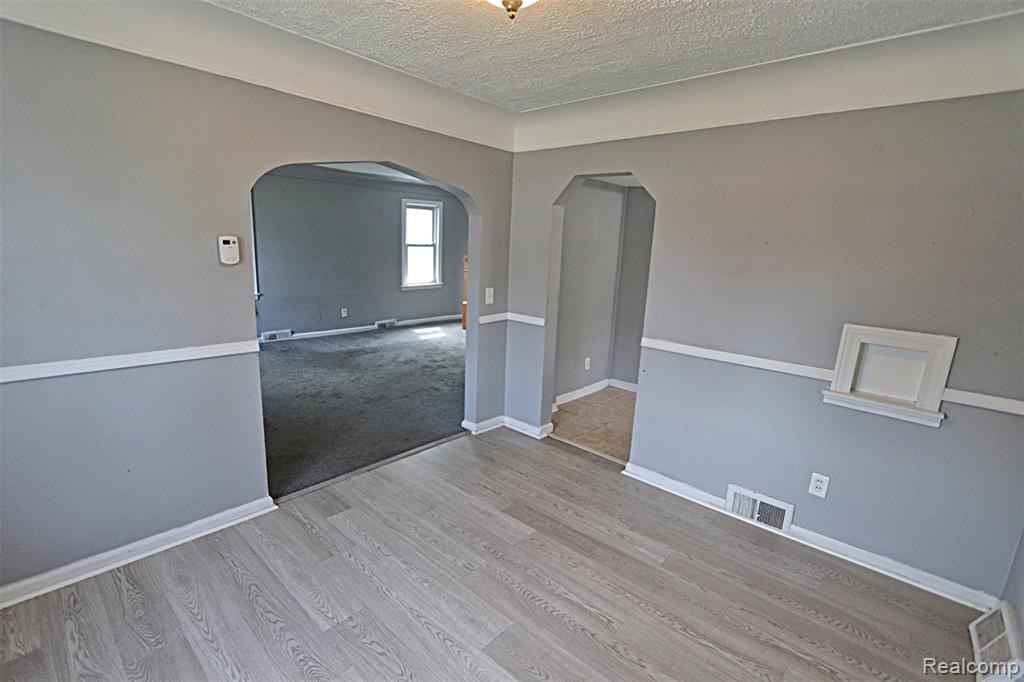 19361 Wakenden, Redford, MI 48240 — Photo 29