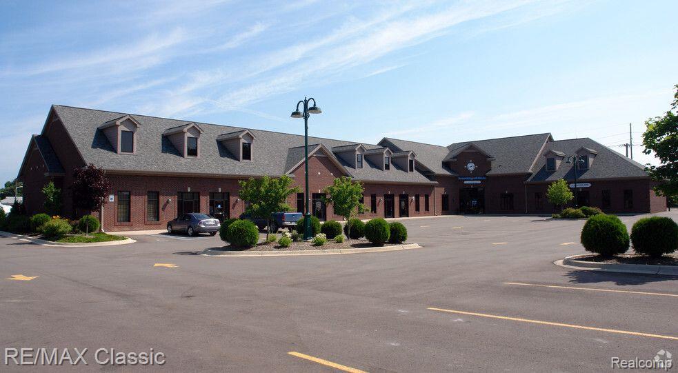 672 N MILFORD Road, Highland, MI — Photo 4