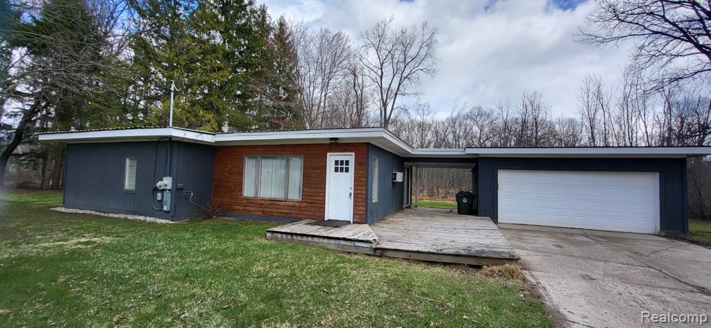 477 Crediton Street, Lake Orion, MI 48362 — front exterior