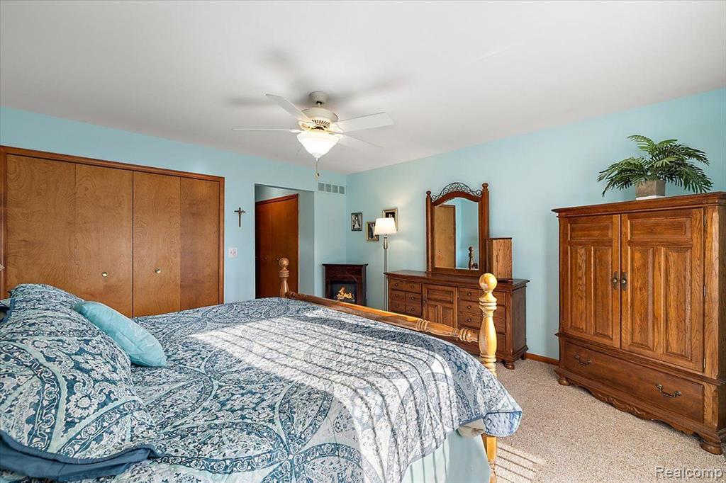41646 WESTBURY Lane, Clinton Twp, MI 48038 — Photo 13