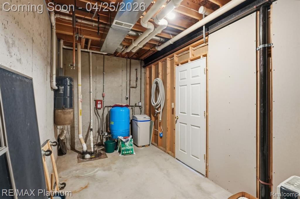 7548 Elmbrooke Way, Brighton, MI 48116 — Photo 34