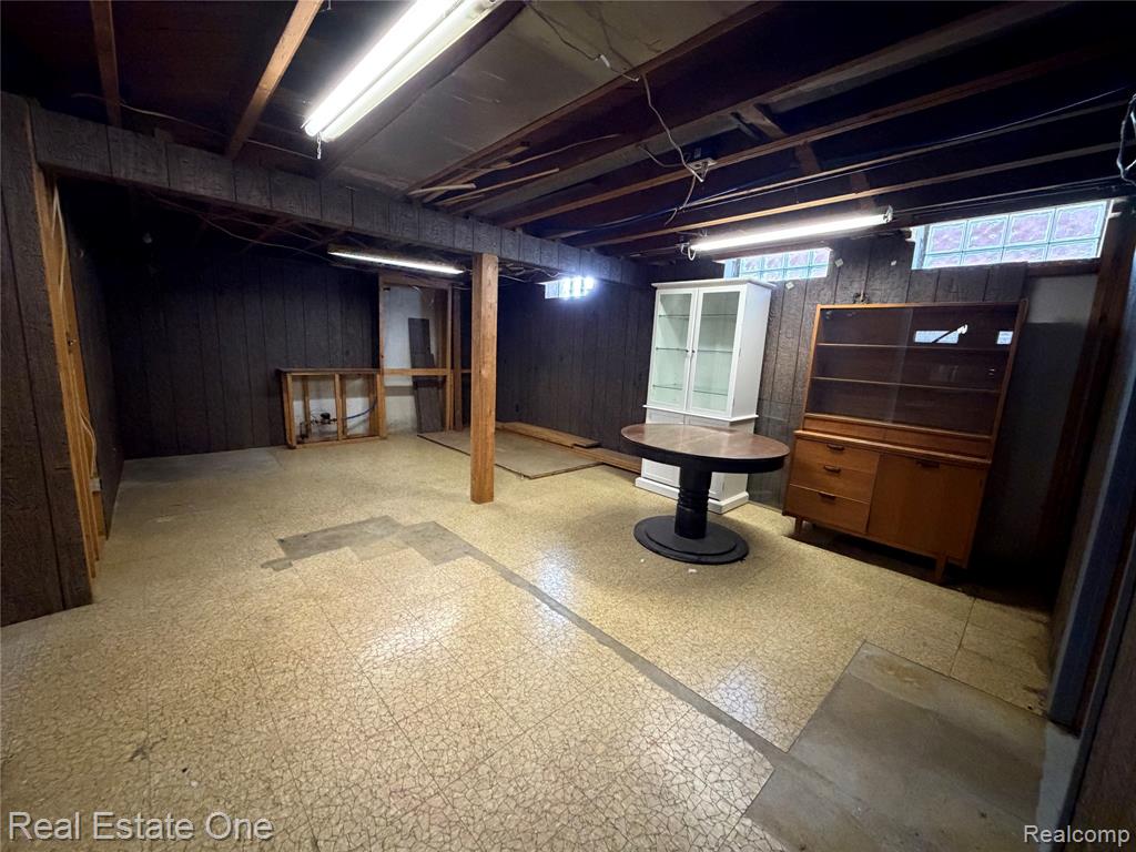 6251 N Charlesworth Street, Dearborn Heights, MI 48127 — Photo 24