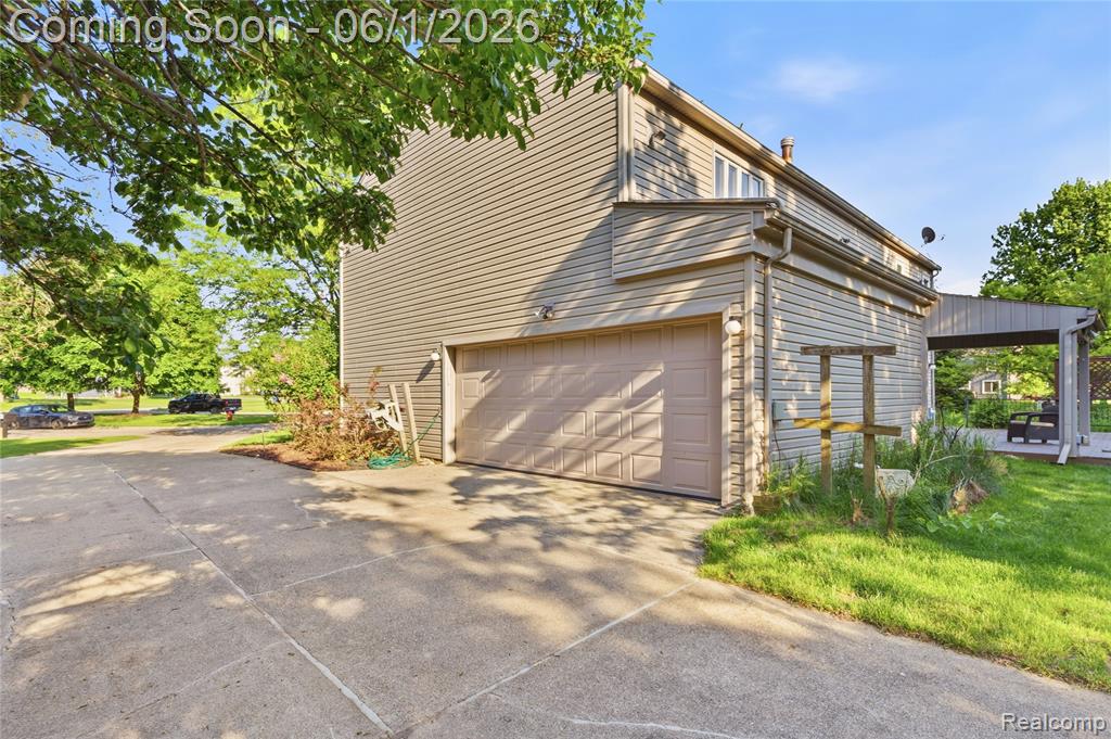 5389 Fox Ridge Circle, West Bloomfield, MI — Photo 48