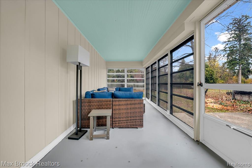 18560 Wiltshire Boulevard, Lathrup Village, MI 48076 — Photo 13